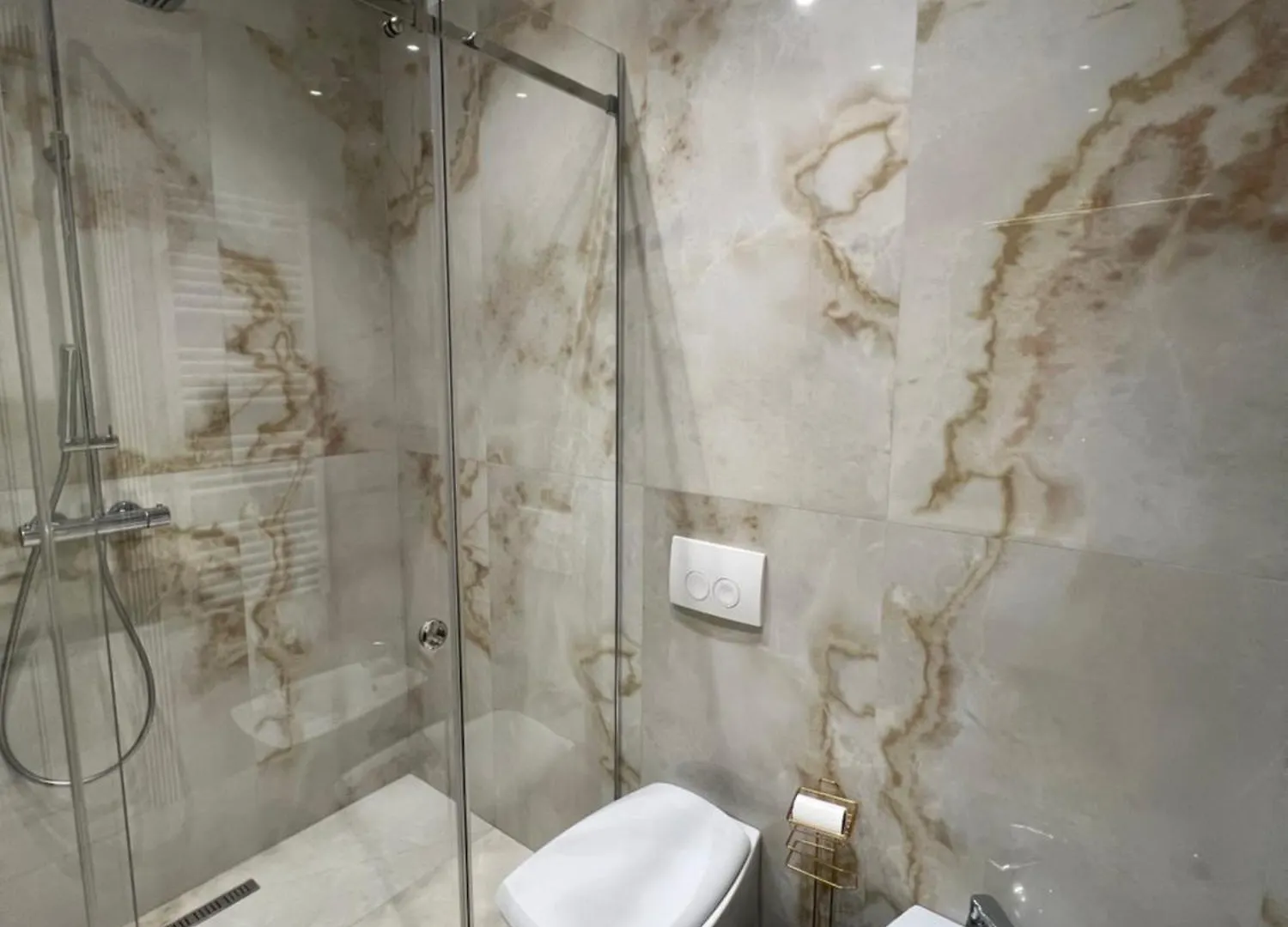 アパート Tirana Delijorgji Appartment 4U アルバニア