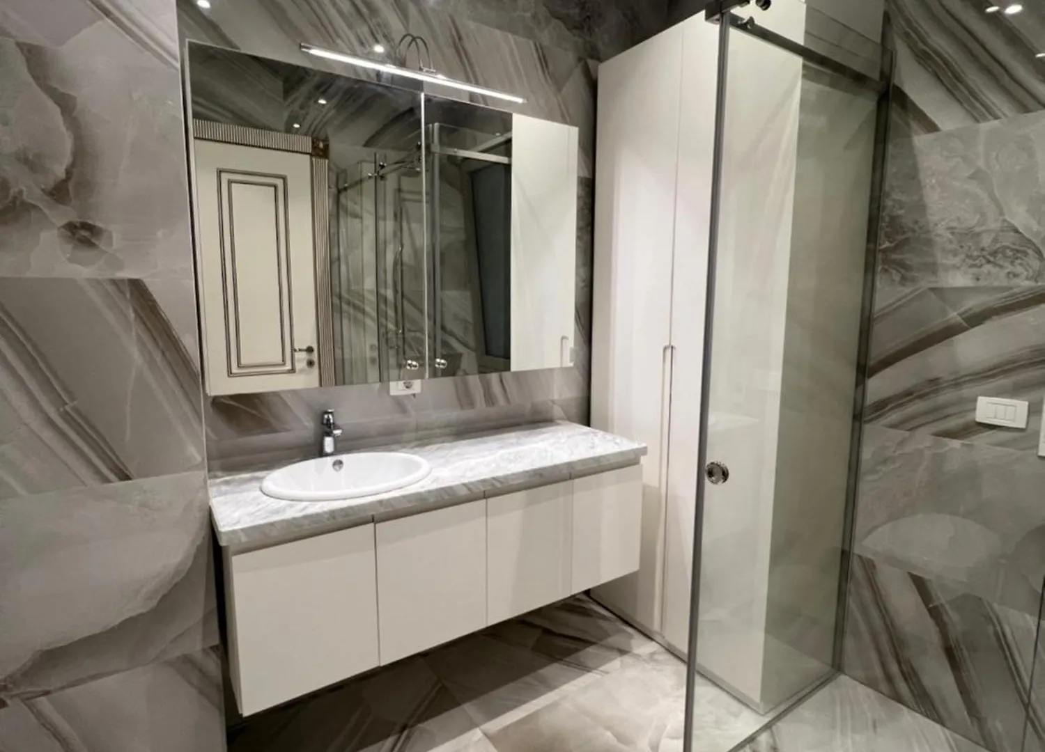 アパート Tirana Delijorgji Appartment 4U
