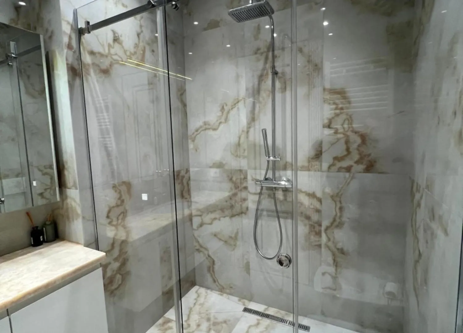 アパート Tirana Delijorgji Appartment 4U